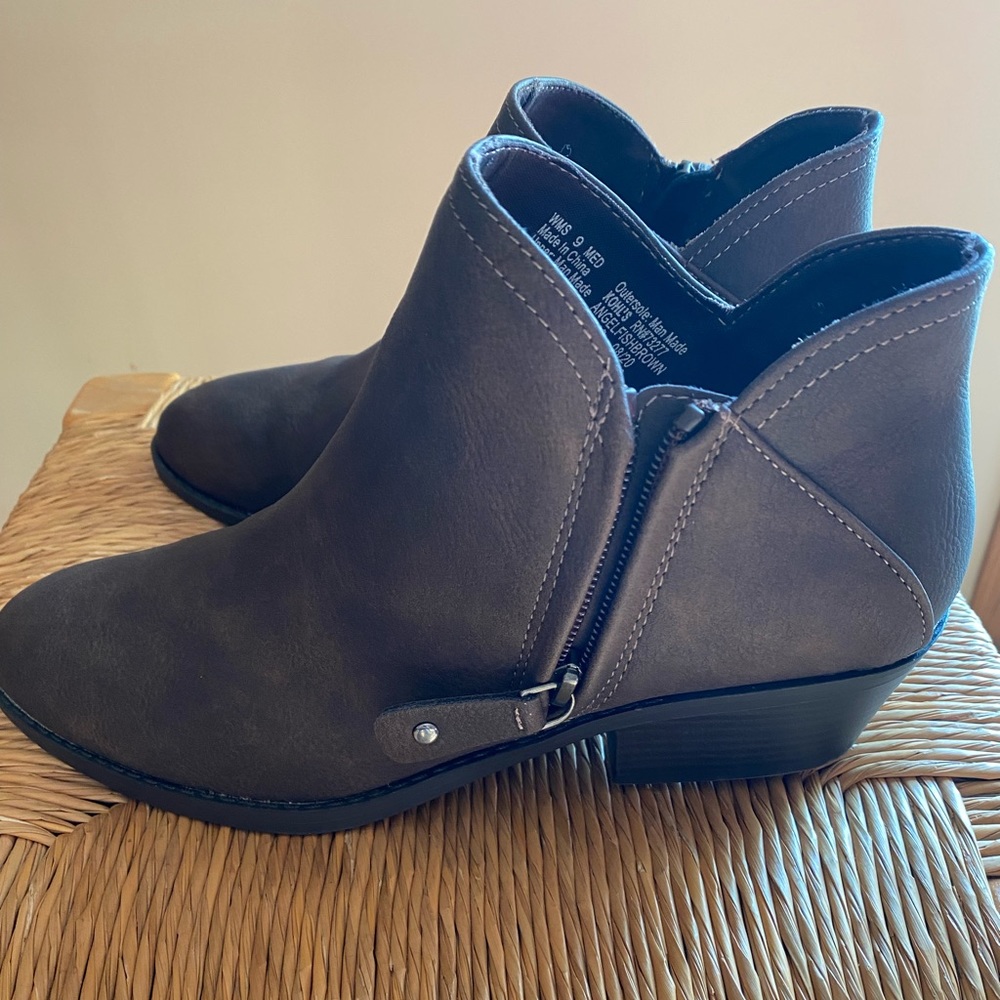 Brown ankle boots